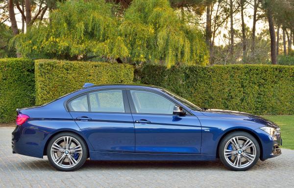 BMW 330e iPerformance 252hp