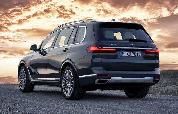 BMW X7 40i G07 340hp