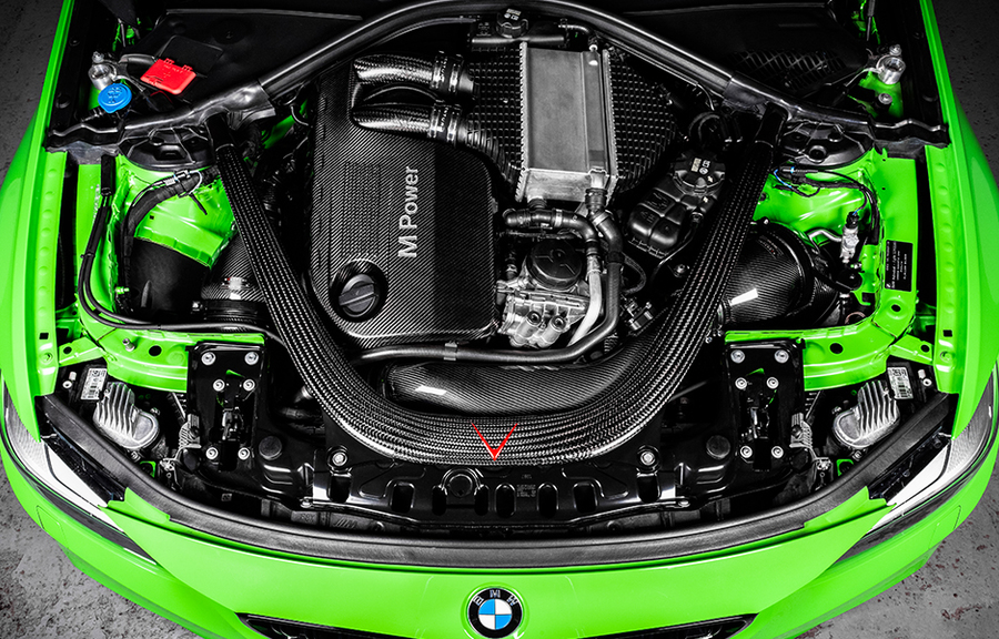 Eventuri_BMW_S55_Chargepipes_5.jpg